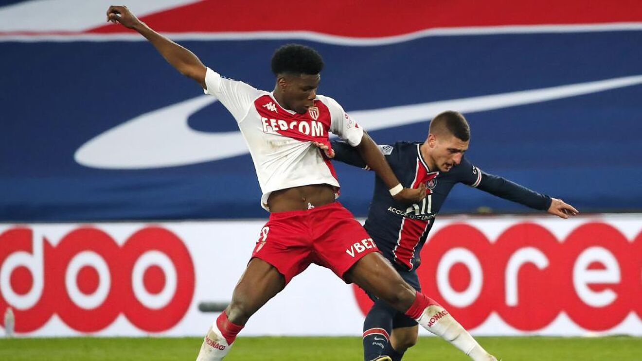 Tchouameni, disputando un balón con Verratti