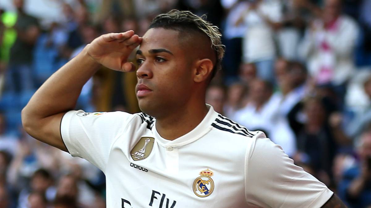 Mariano en un partido con el Real Madrid