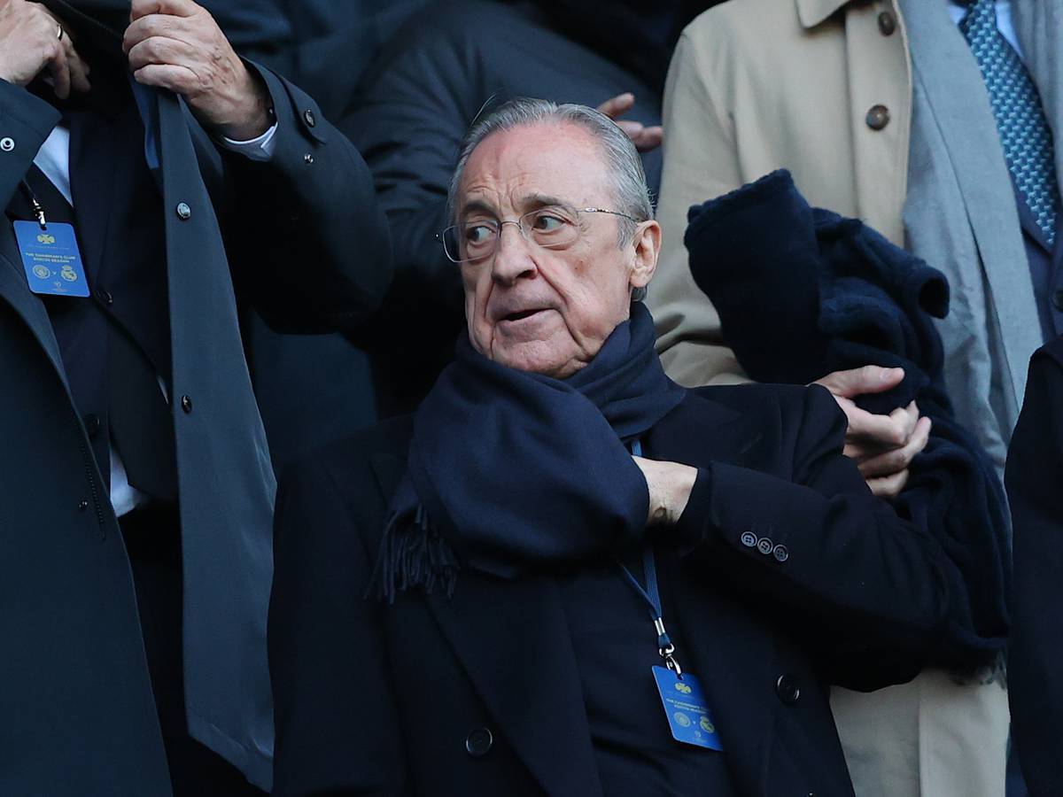 Florentino Pérez durante un partido del Real Madrid