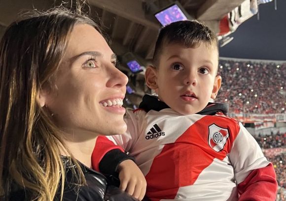 Mina Bonino y su hijo Benicio