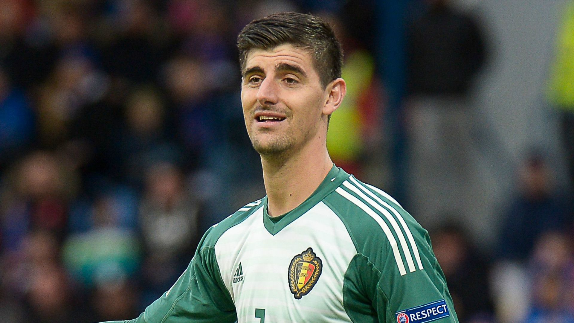 Thibaut Courtois, jugando con la selección belga