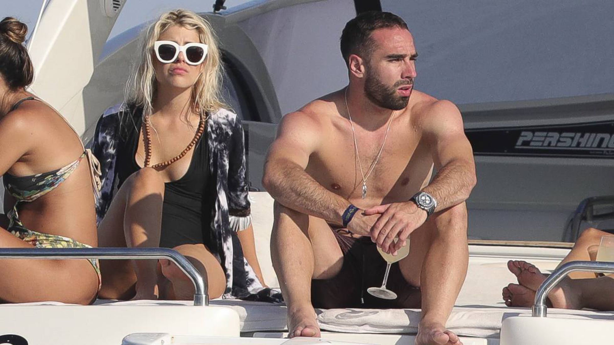 Michelle Chwoschtschinsky y Dani Carvajal juntos en un yate