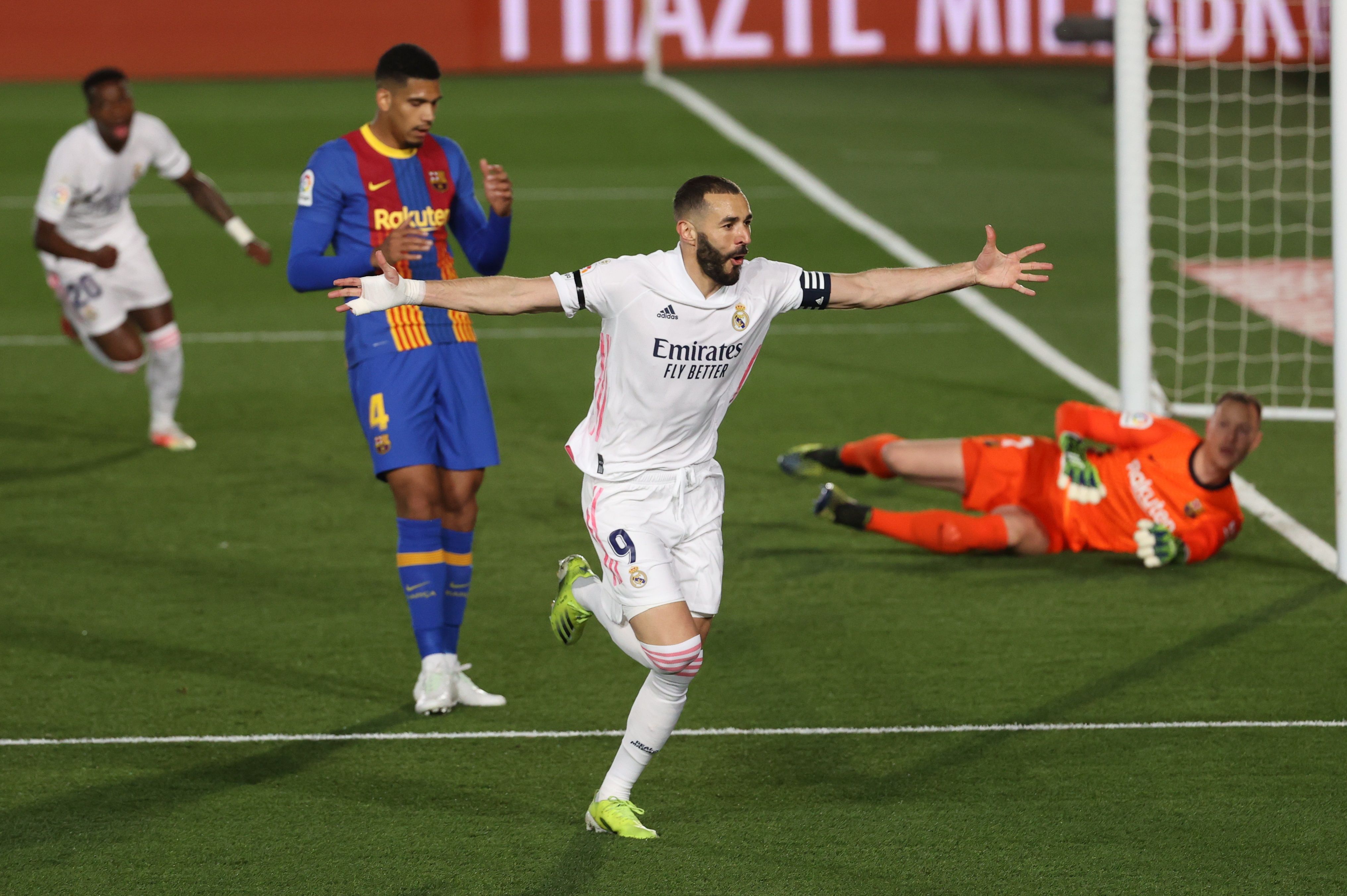 Benzema le ha marcado diez goles al Barça